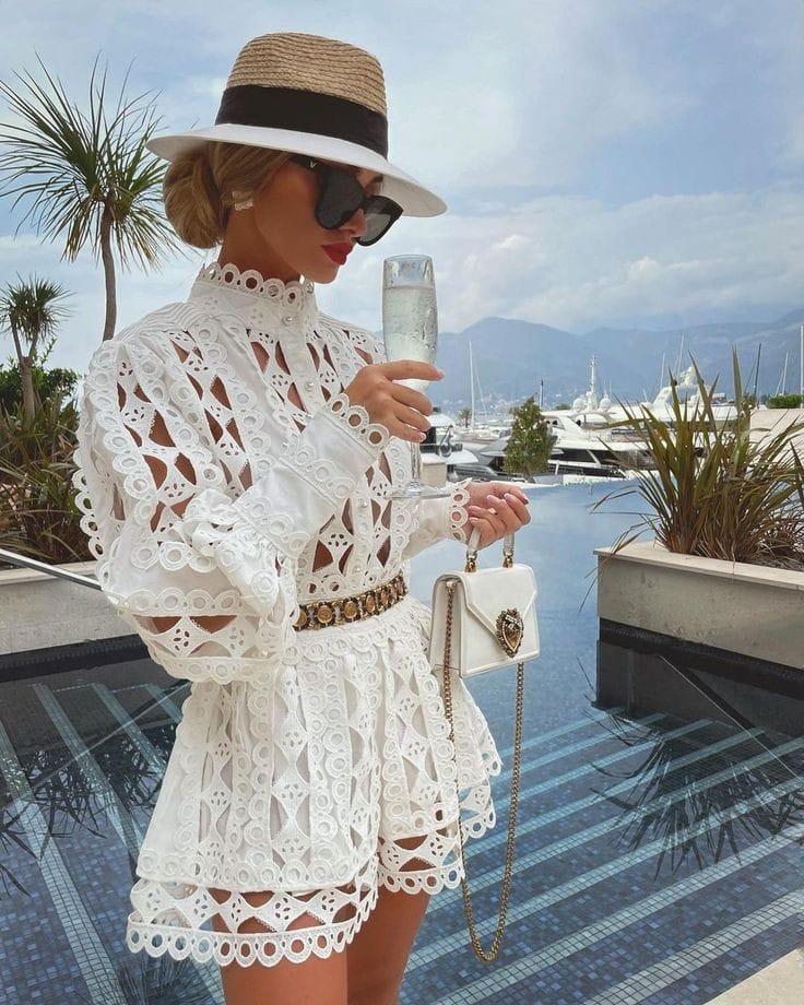 Compleu Amalfi- set elegant, alb ,camasa ,pantalon scurt