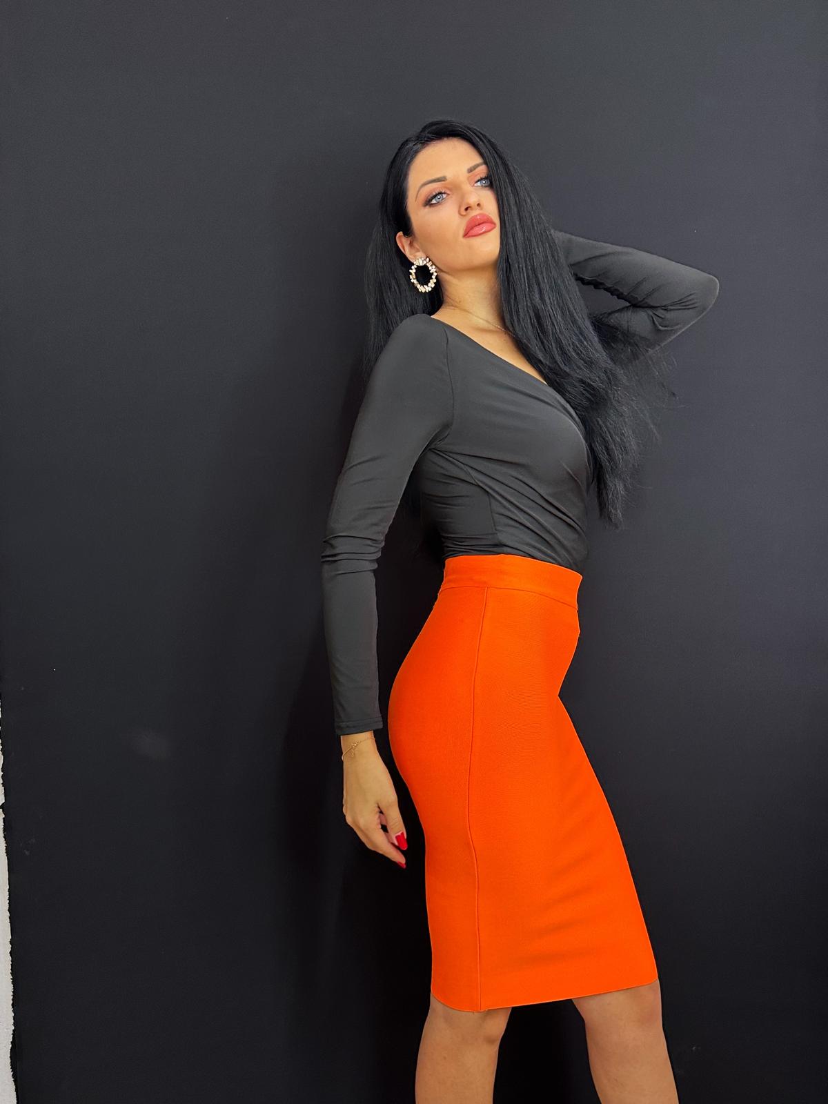 Fustă Bandage Elegantă – Croială Conică și Design Modern - imagine 4