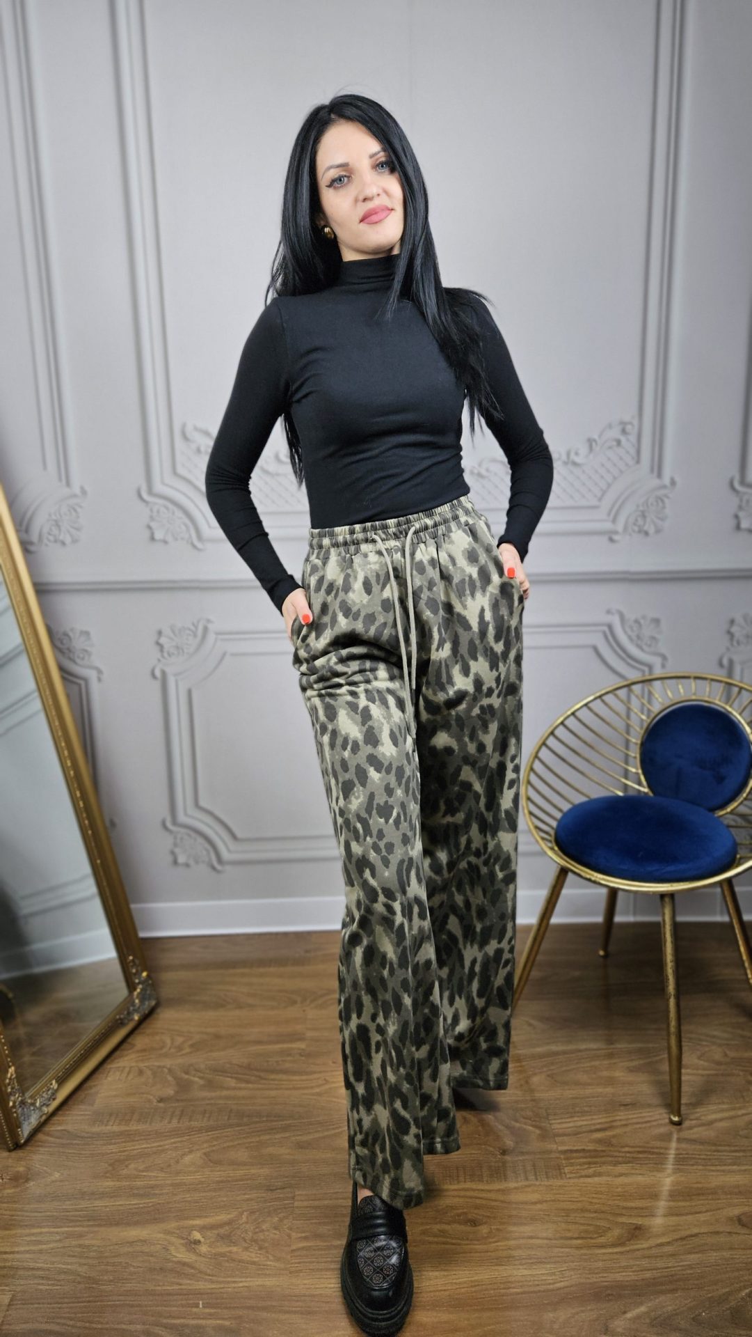 Pantaloni Largi Animal Print – Stil Urban și Confort Total