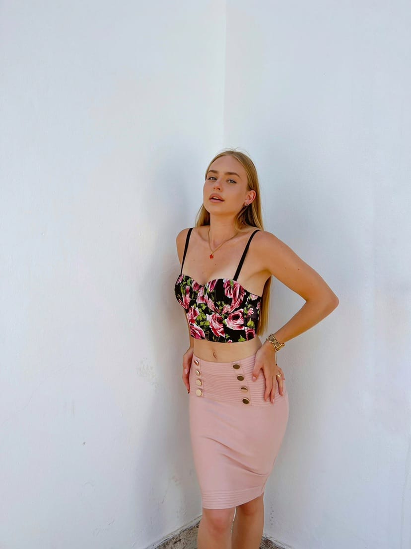Top bustieră florală cu bretele subțiri – feminin și stilat – DivaExclusive.ro - imagine 3