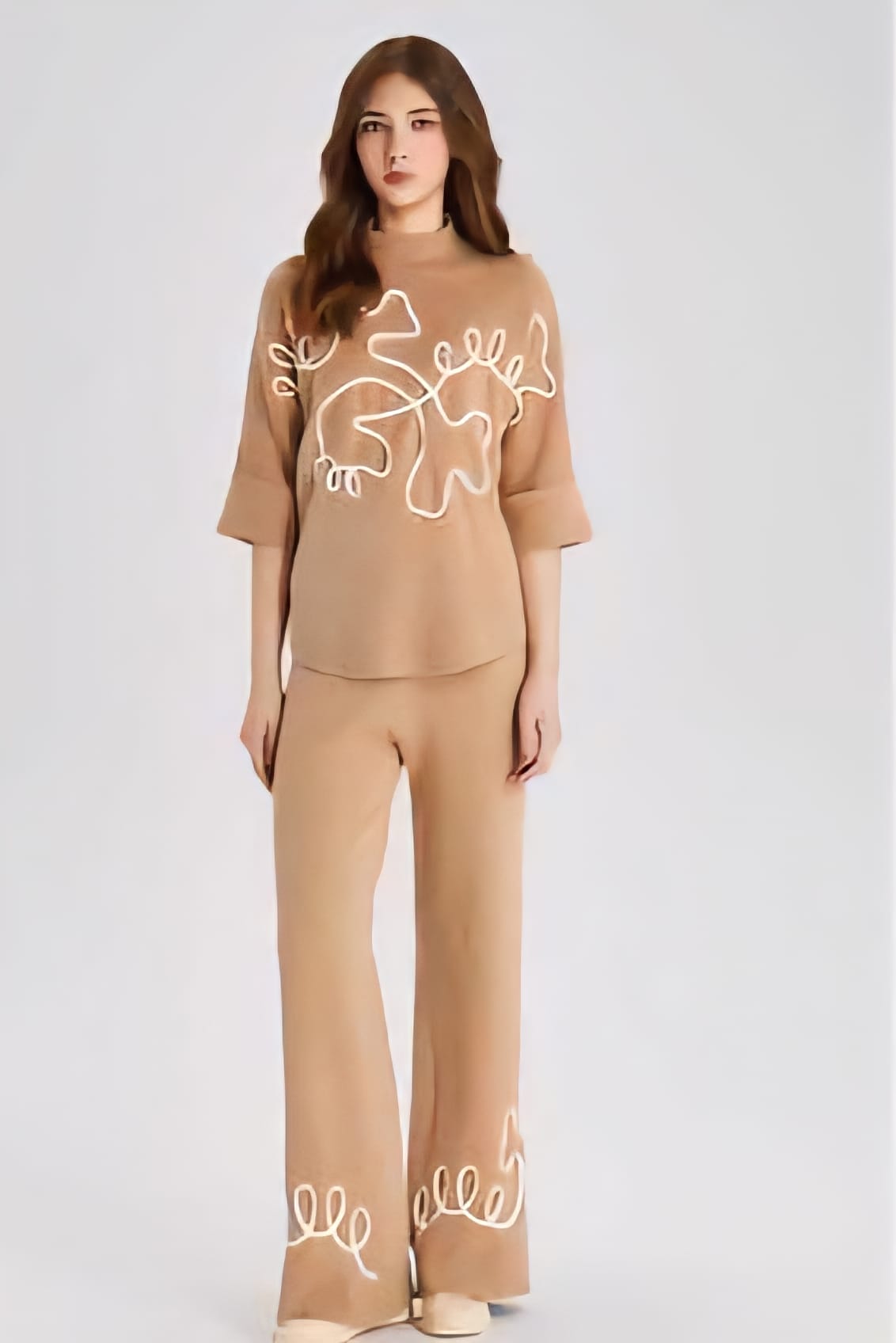 Compleu tricot bej elegant cu detalii abstracte în relief – Diva Exclusive Fashion