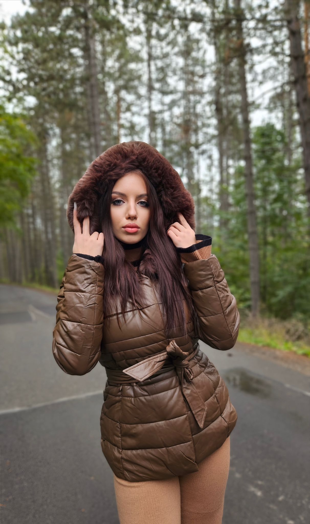 Geacă ecopiele cu blăniță eco – stil și confort pentru sezonul rece Diva Exclusive